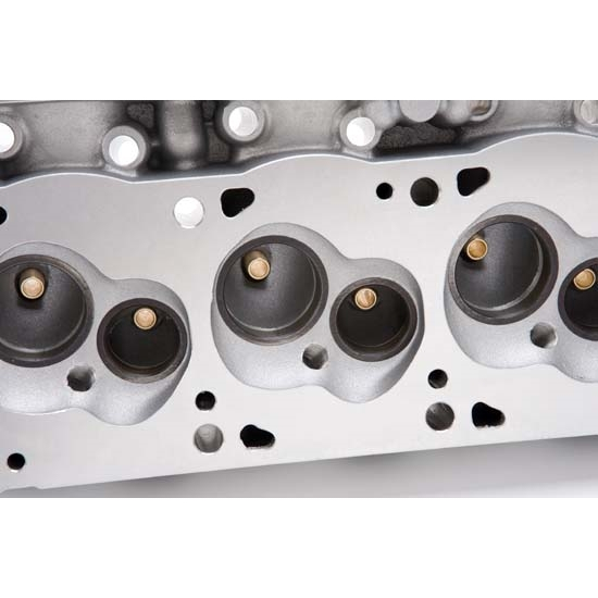 Edelbrock 61607 Performer RPM Cylinder Head 90CC SBF NHRA Approved