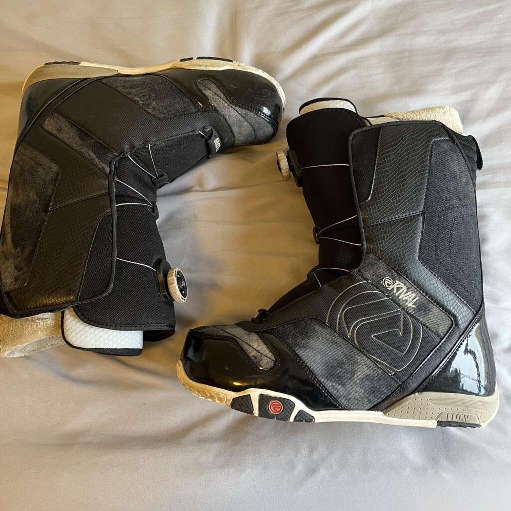 Flow Snowboard Boots With Mechanical Laces 7 10 Depop